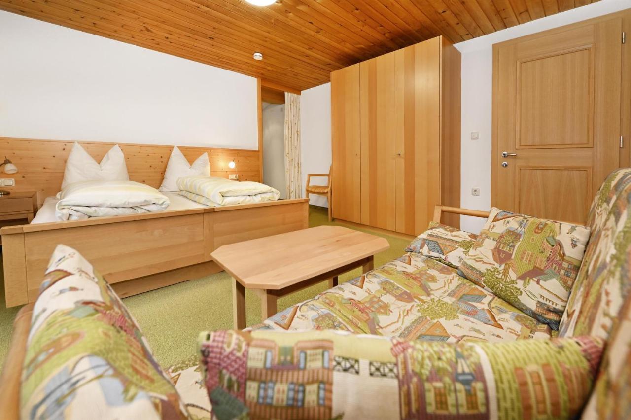 Gaestehaus Rundblick Schruns ภายนอก รูปภาพ