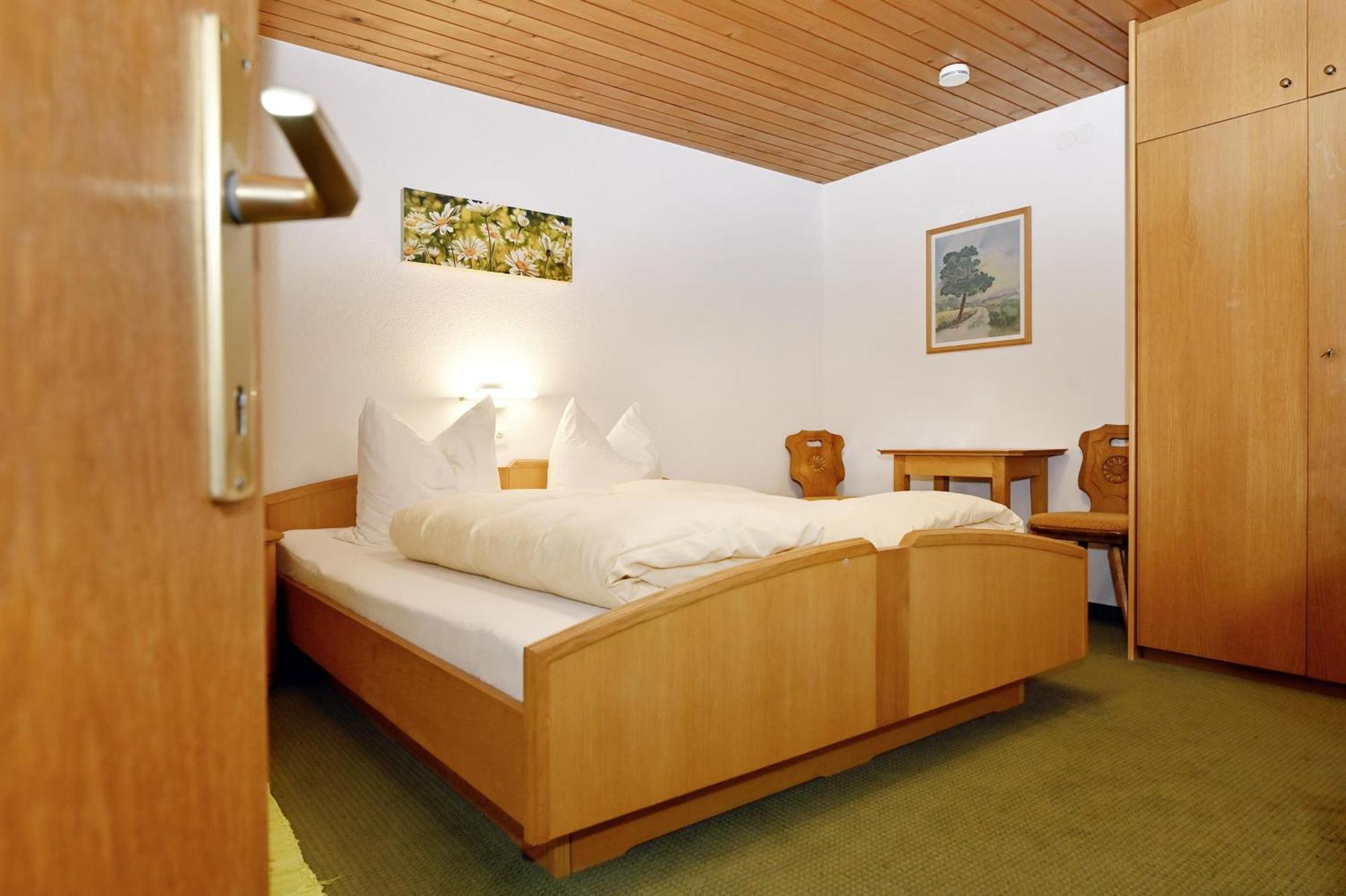 Gaestehaus Rundblick Schruns ภายนอก รูปภาพ