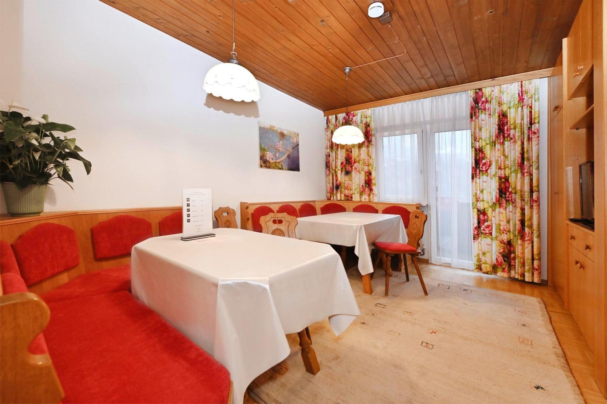 Gaestehaus Rundblick Schruns ภายนอก รูปภาพ