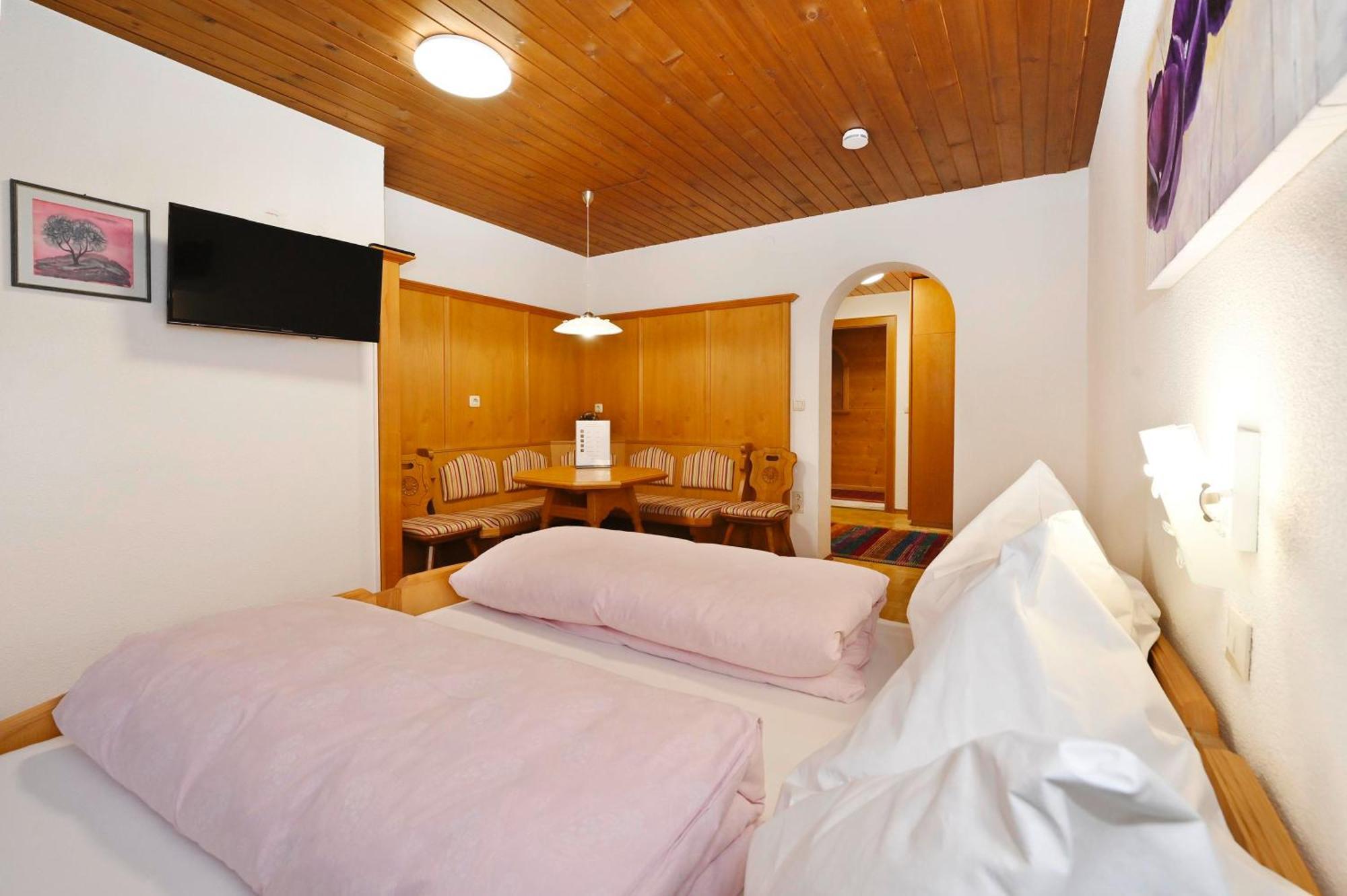 Gaestehaus Rundblick Schruns ภายนอก รูปภาพ