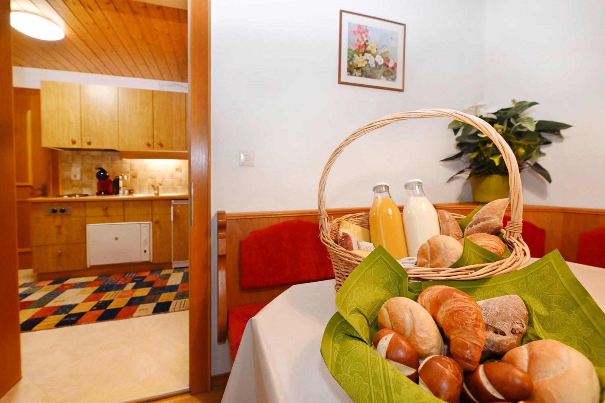 Gaestehaus Rundblick Schruns ภายนอก รูปภาพ