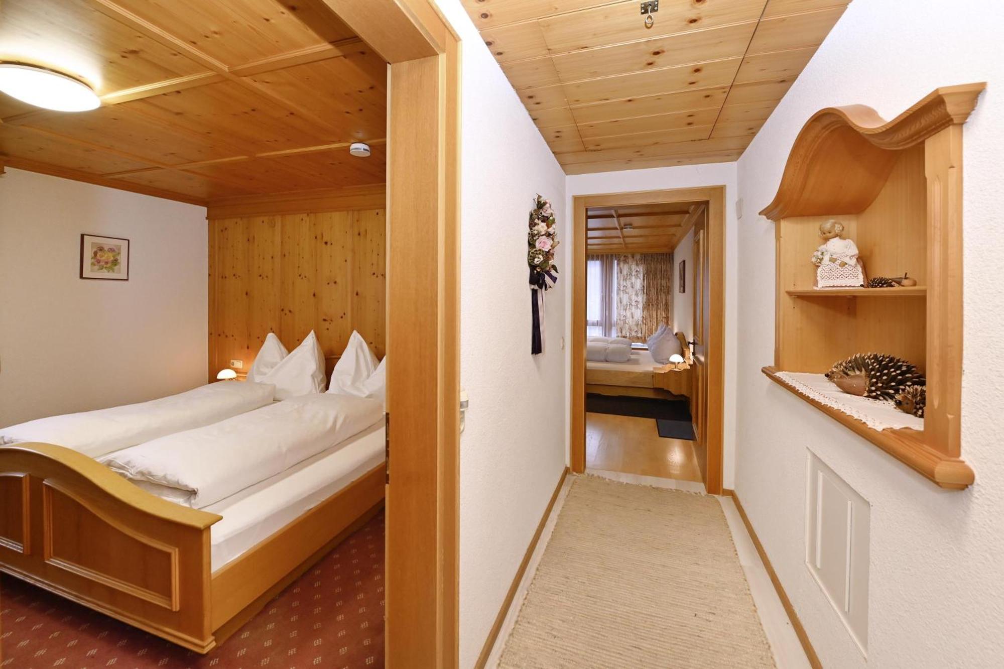 Gaestehaus Rundblick Schruns ภายนอก รูปภาพ